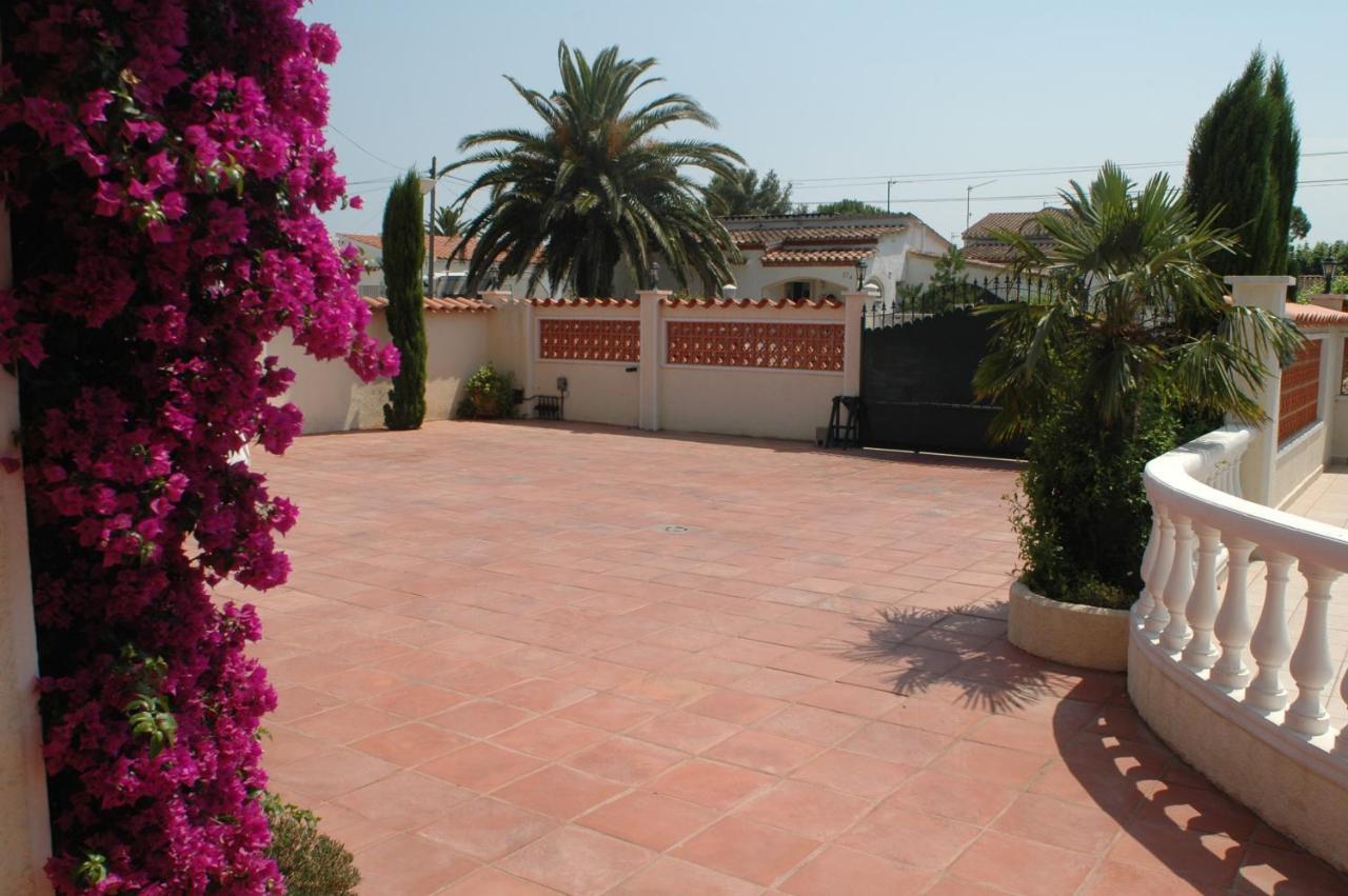 Villa Sol Empuriabrava Exterior photo